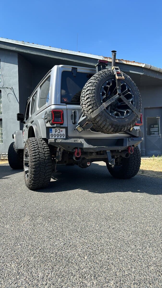 Pneu Nitto na diskoch Fuel 35 x 12.5 R20