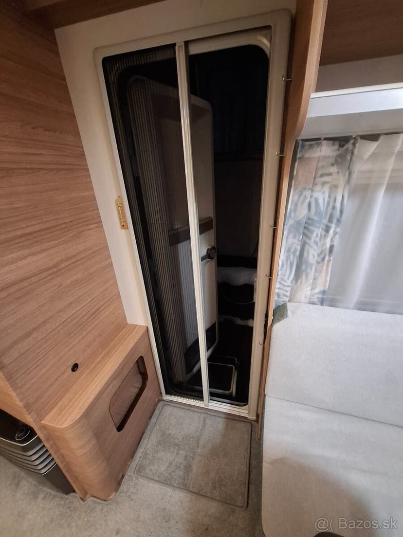 Mobilná kancelária Weinsberg cara one 450fu