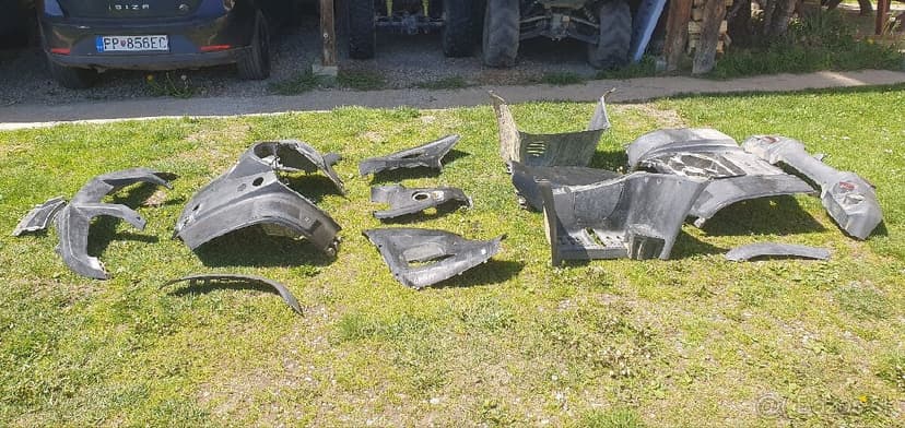 Predám kapotaž,plasty tgb blade 425