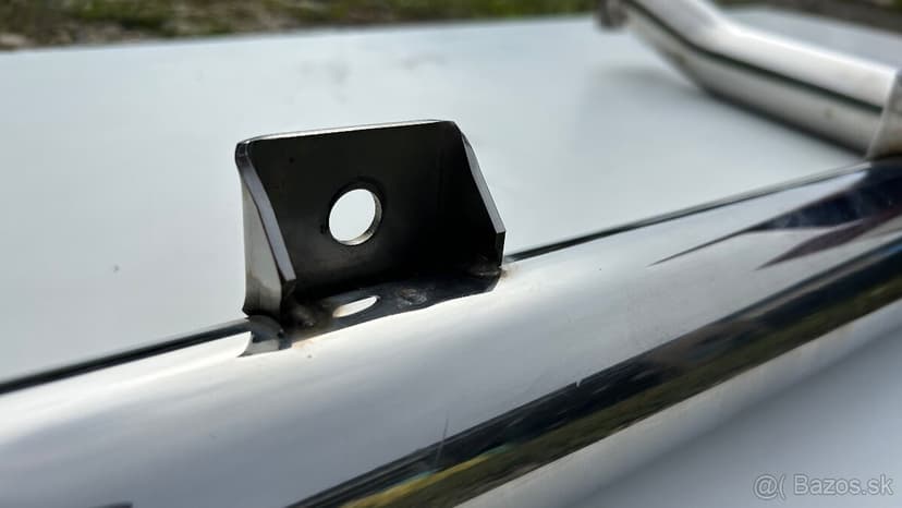 Land Rover Defender Predny Naraznik