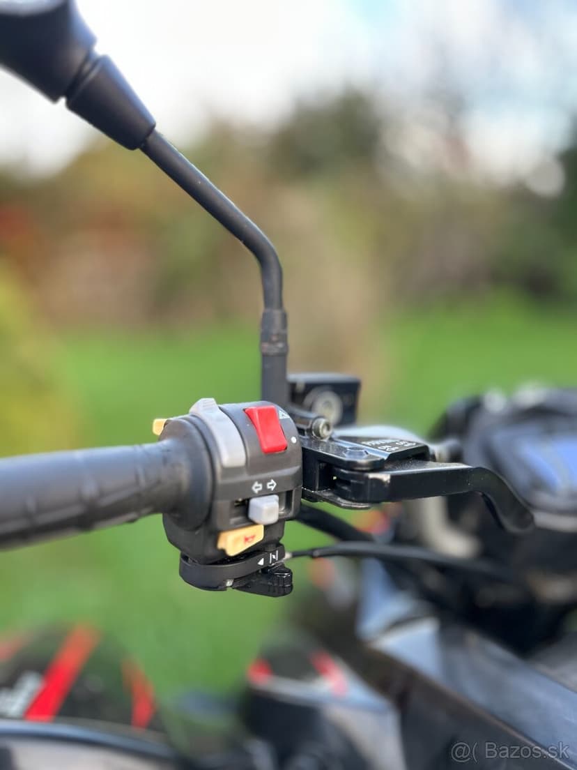 Access Tomahawk 400 Black Edition