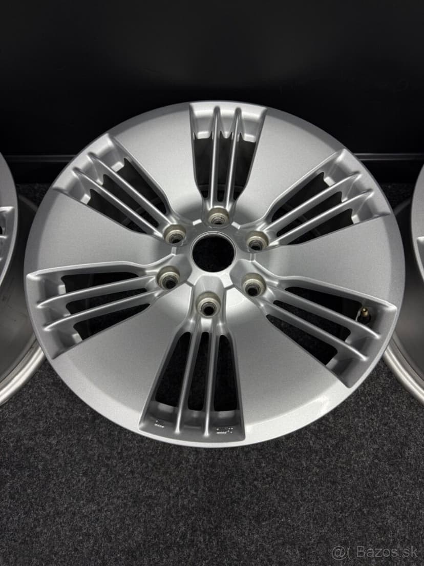 Alu ISUZU 6x139.7 18”