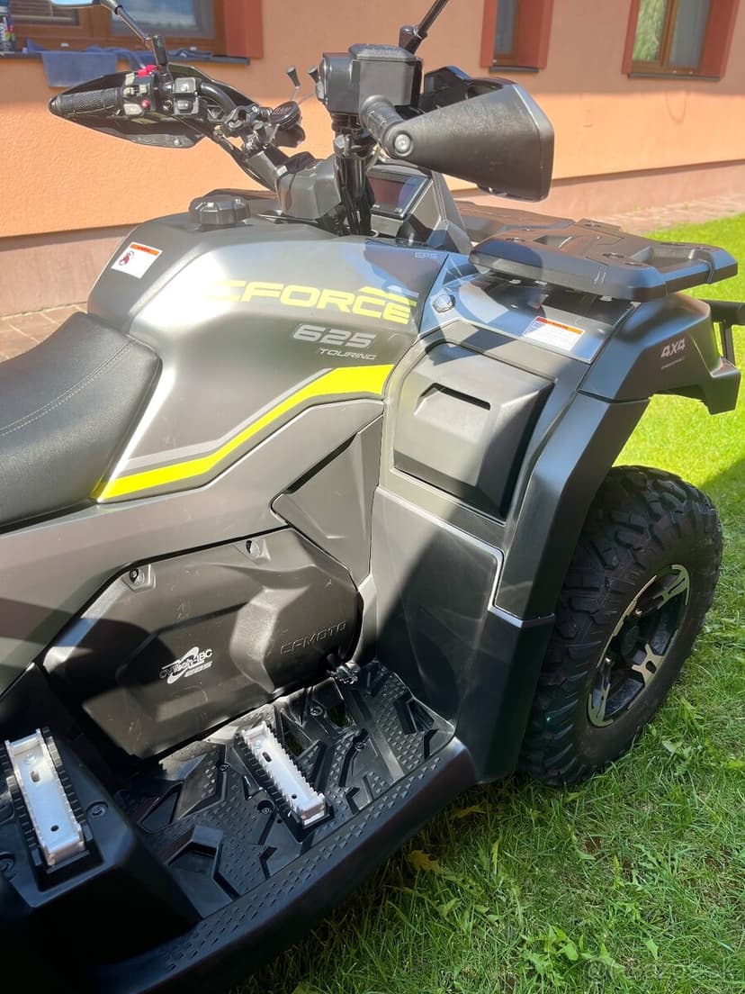 CFMOTO 625 + Prilba