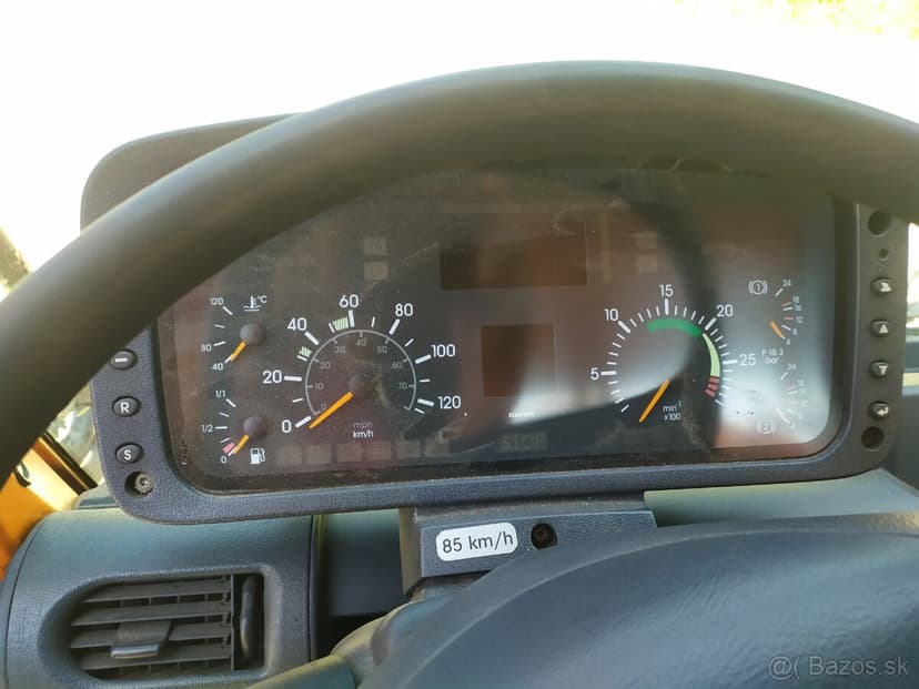 Mercedes Unimog U400