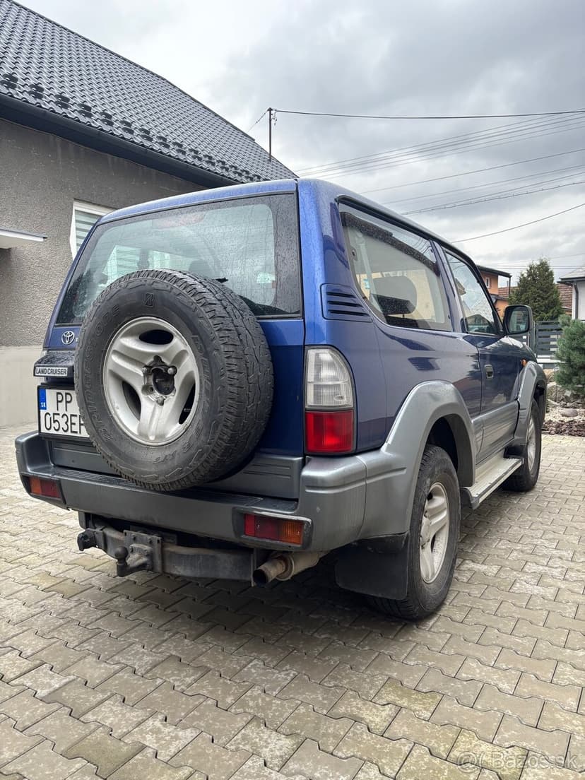 Toyaota Land Cruiser