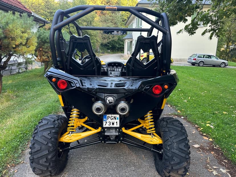 CAN-AM MAVERICK 1000R