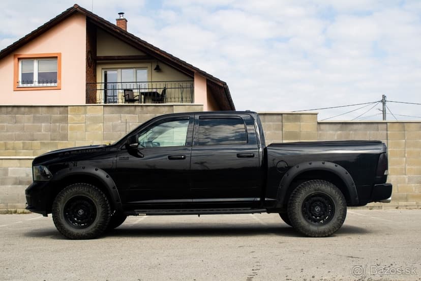 Dodge RAM 1500 5.7 HEMI