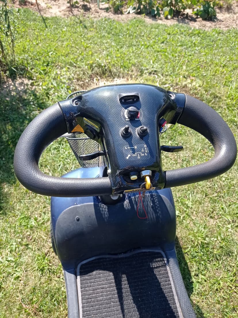 Elektricky skuter pre seniorov