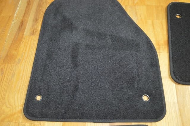 predam nove koberceky do LR Discovery