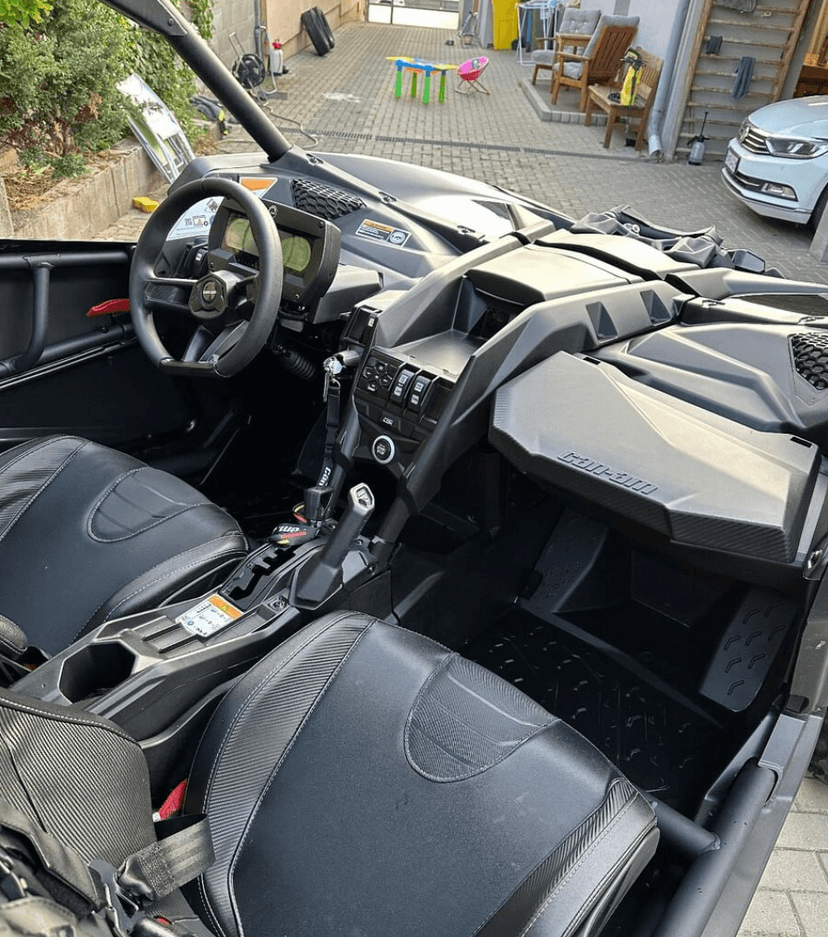 Can-Am Maverick X RS Turbo RR Triple Black Int