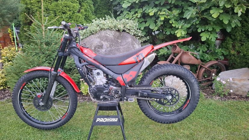 HONDA Montesa 300RR 2018 s ŠPZ + sedadlo