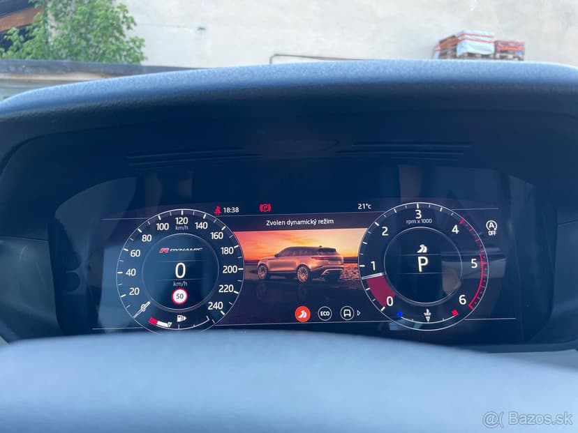 Land Rover – Range Rover Velar 2.0D R-Dynamic