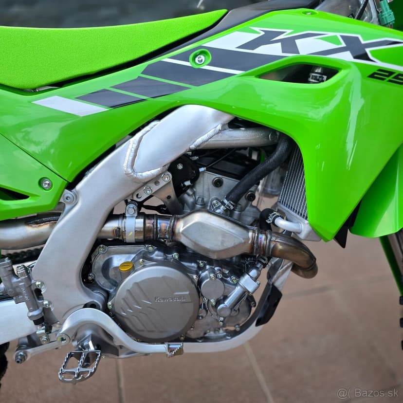 Kawasaki KX 250 2025 nová ešte ani nenaštartovaná
