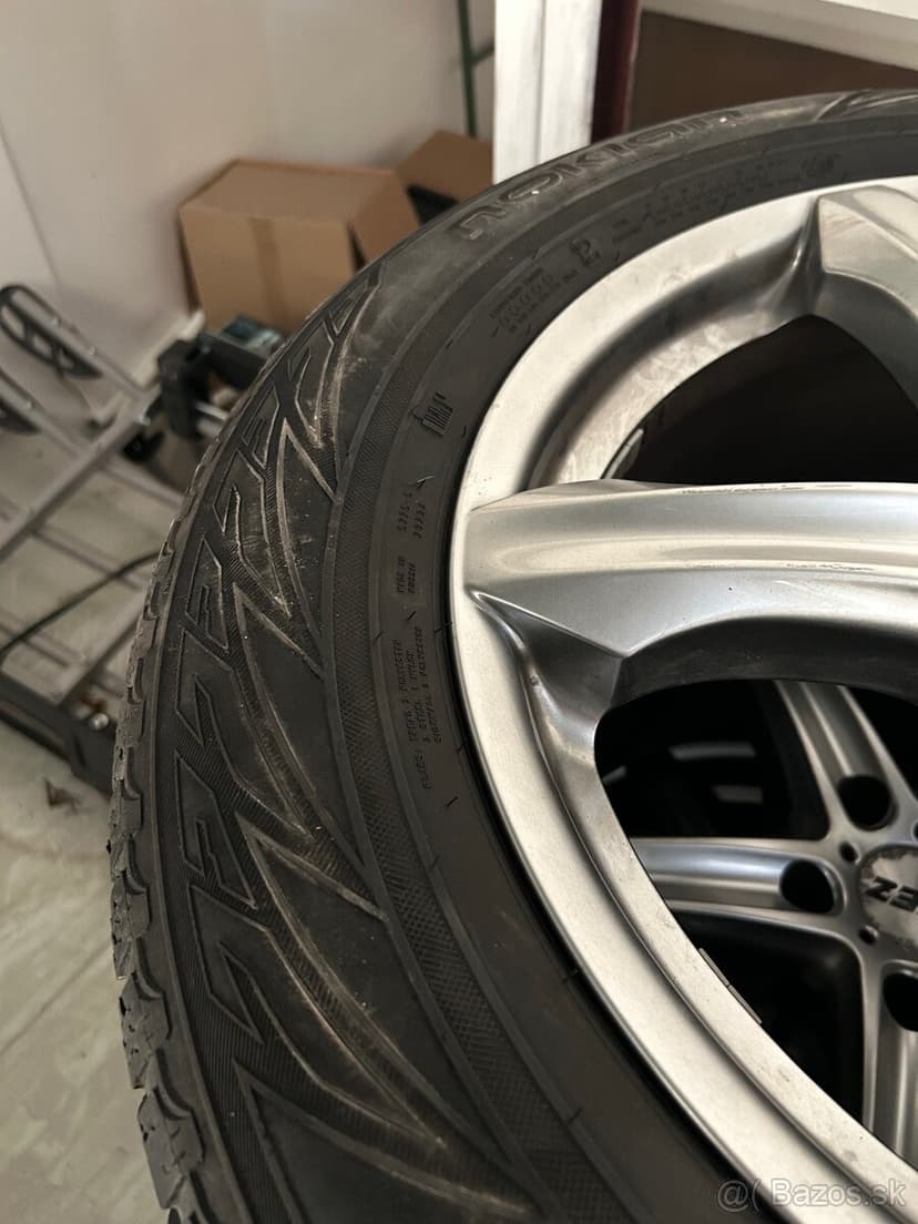 Nokian 255/55 R19 zimne Range Rover