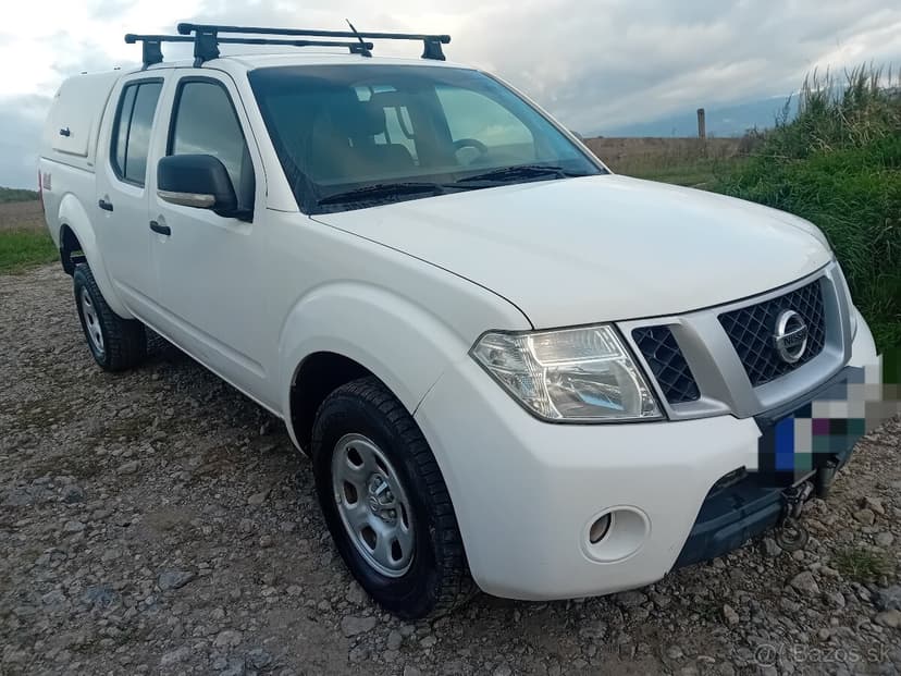 Predám Nissan Navara 4x4 2,5 dci  2013 DPH, 140 kw