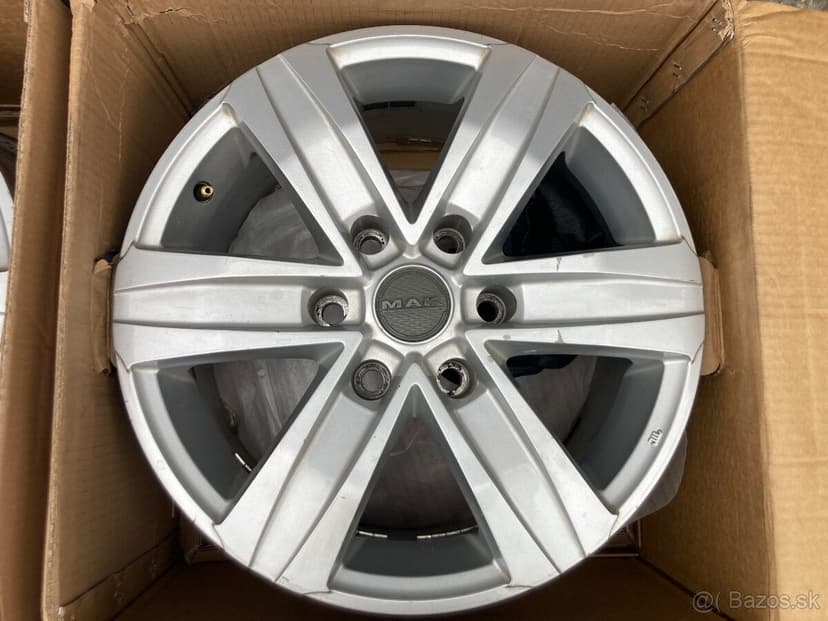 Toyota Hilux MAK  R17" 6x139,7 - 4ks