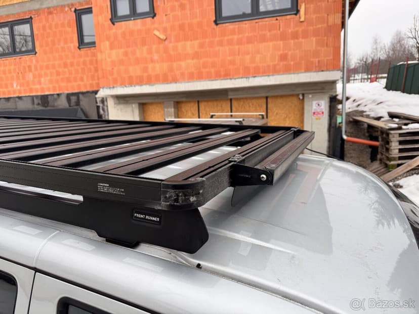 Strešný nosič FRONT RUNNER + Lightbar pre T5 Long