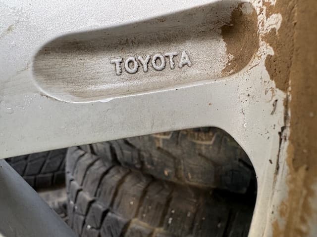 Predám ALU kolesá, ORIGINÁL HILUX R17", 6x139,7 ET30