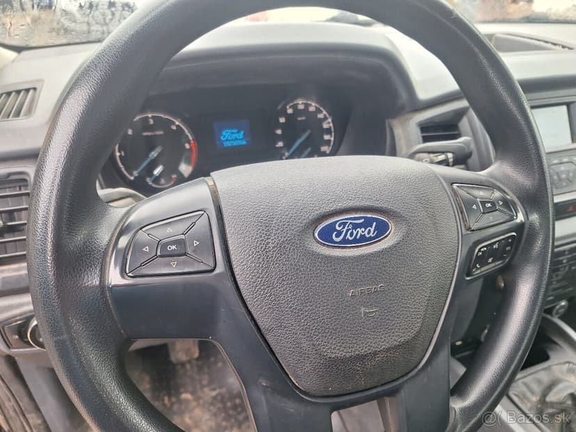 FORD RANGER 2,2 DIESEL 4X4 ROK 2018 KLÍMA ŤAŽNÉ