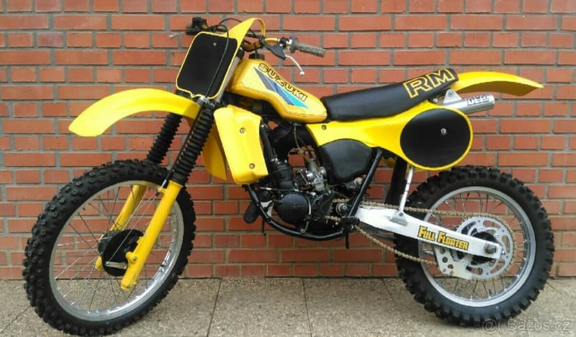Suzuki RM 125 2T 1983 /TOP STAV/ •••PO RENOVACI•••