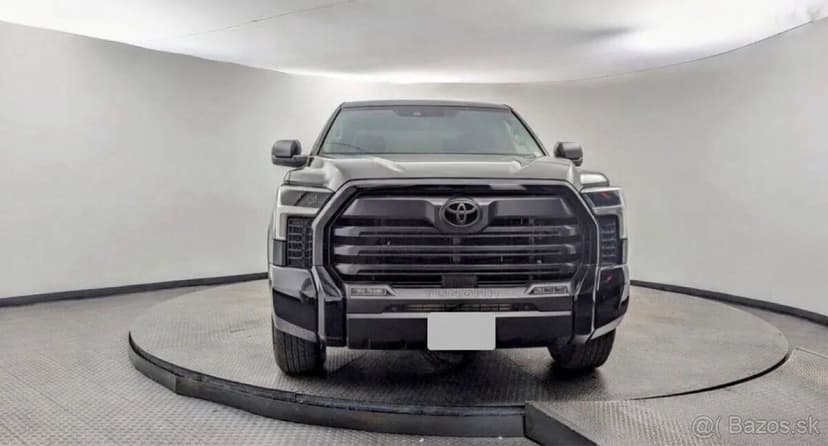 Toyota Tundra SR5 2023