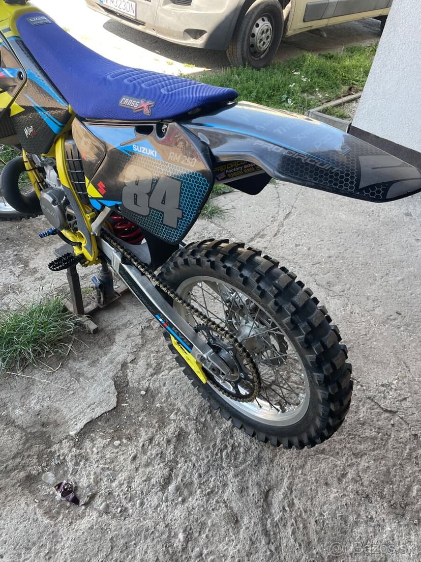 Suzuki rm 250 rok 2003