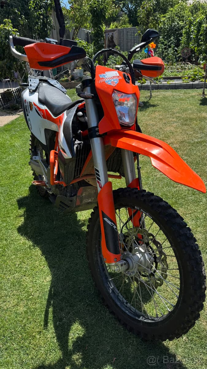 KTM 690 R enduro
