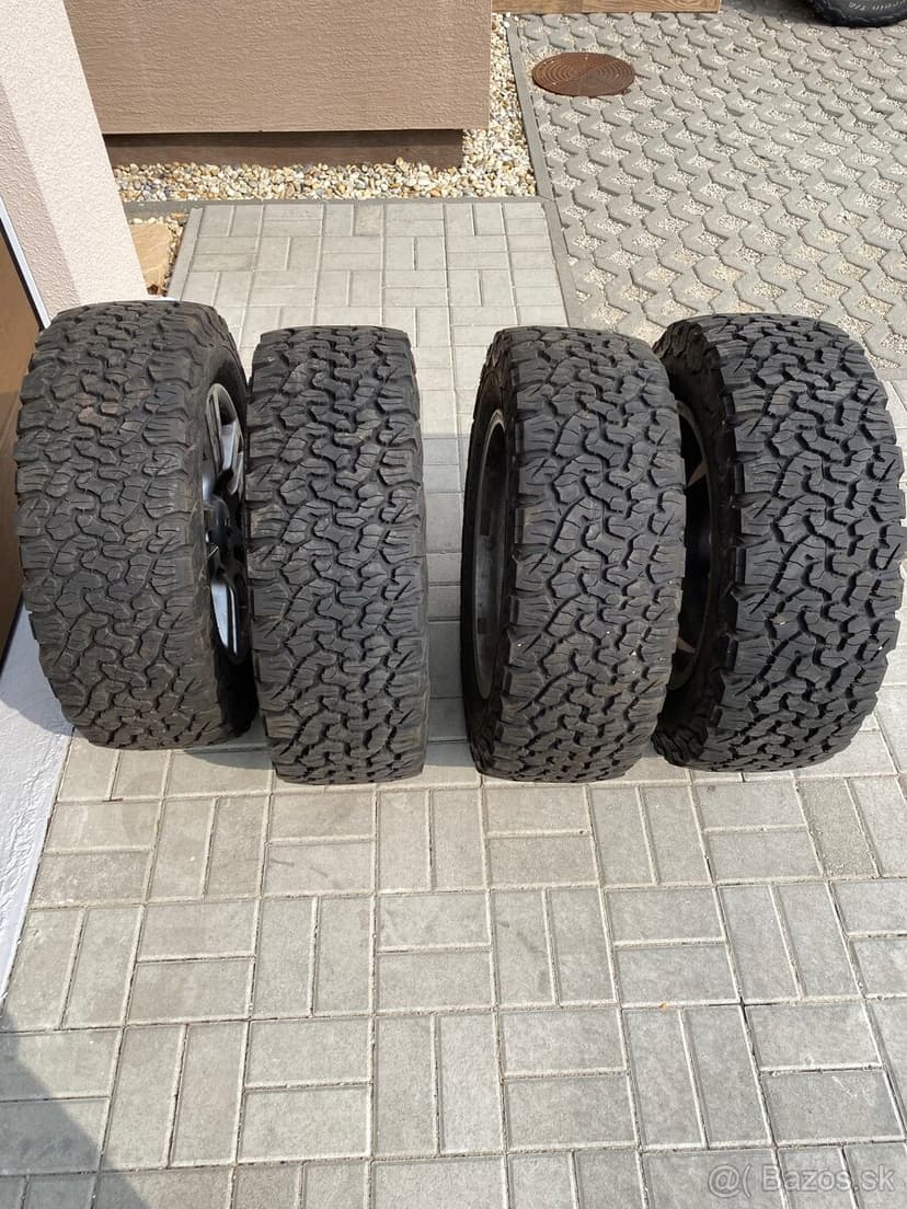 Disky + Pneu Toyota Land cruiser / Hilux