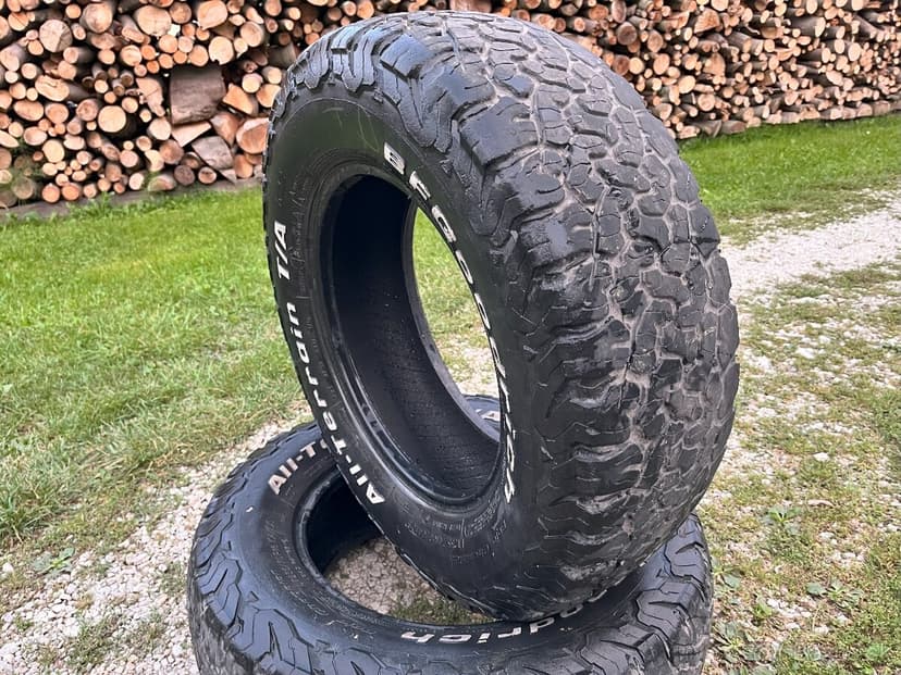 Gumy 235/70 R16