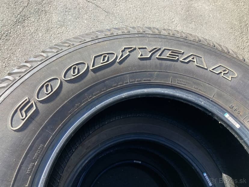 Pnematiky WRANGLER 255/70R17 GOOD YEAR 7mm M+S