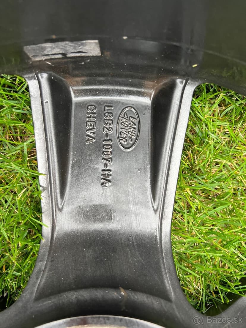 NOVA ZIMNA SADA ORIG.LAND ROVER DEFENDER R20 255/60/20 NOVE