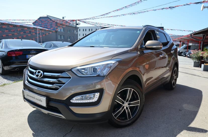 Hyundai Santa Fe 2,2 CRDi PREMIUM 4x4 AT6 145KW