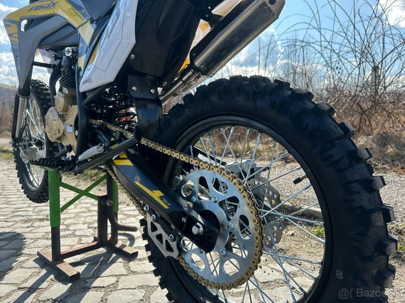 ASIX XB83 150CM3 0km + zaruka su  3 rozne farby