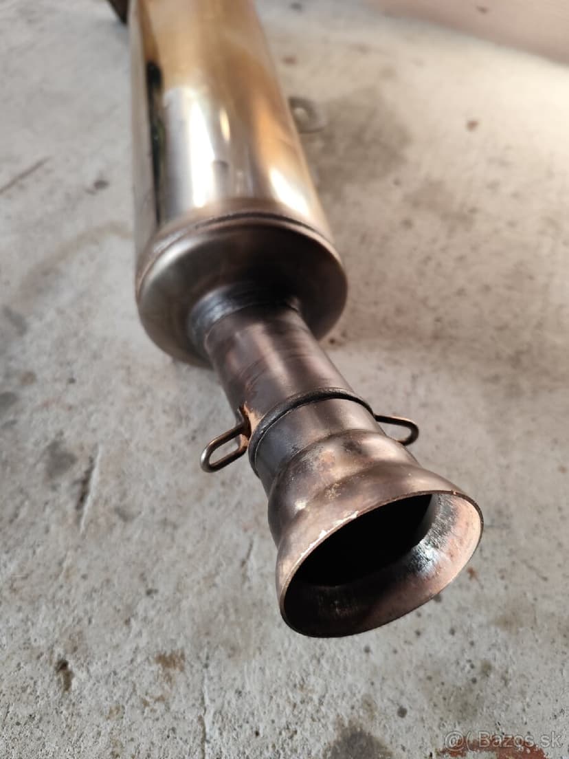 Ladený výfuk R.J.W.C, jednotka na zvýšenie výkonu R.J.W.C