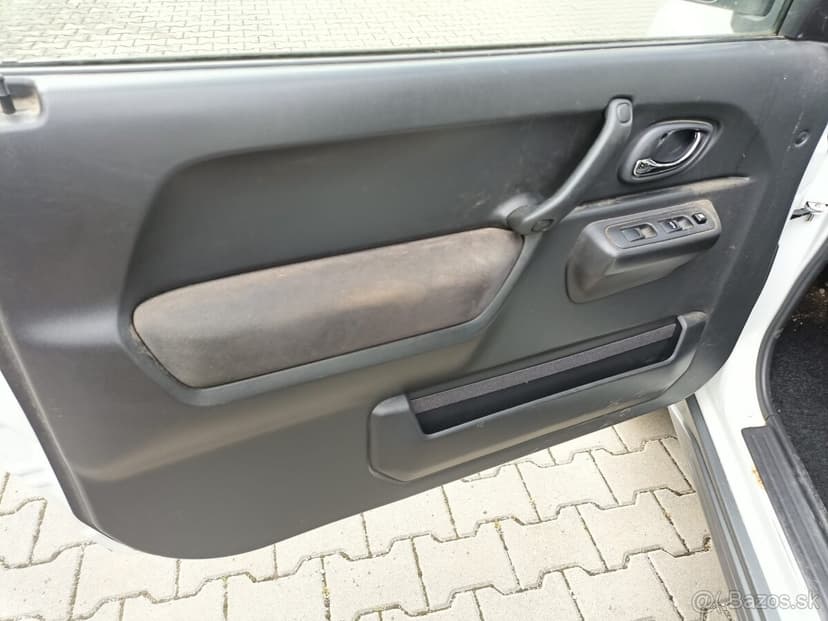 SUZUKI JIMNY — na predaj / aj na splatky