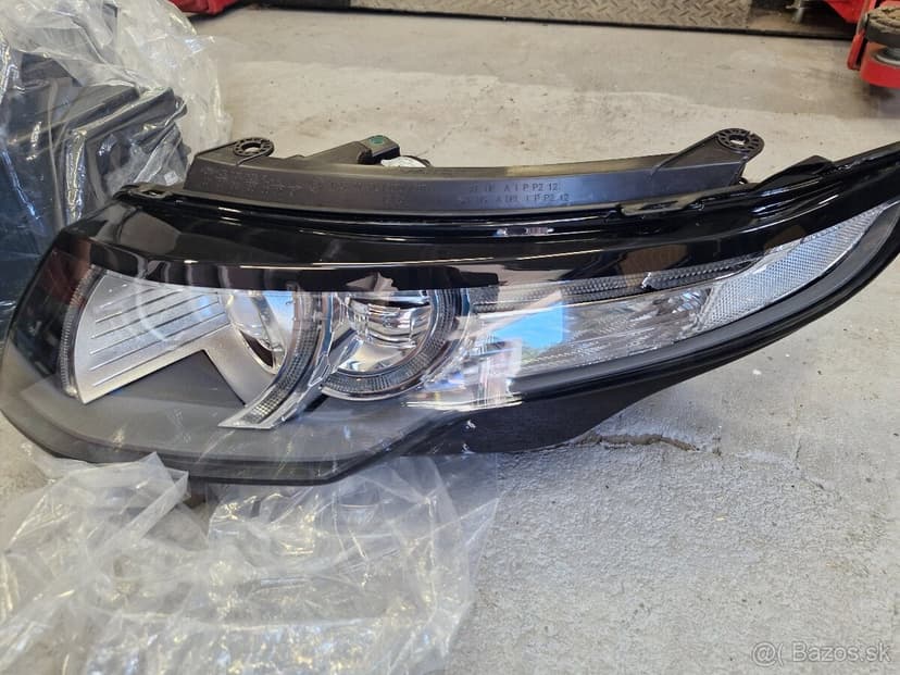 RANGE ROVER EVOQUE -predné svetlá (xenon)nové