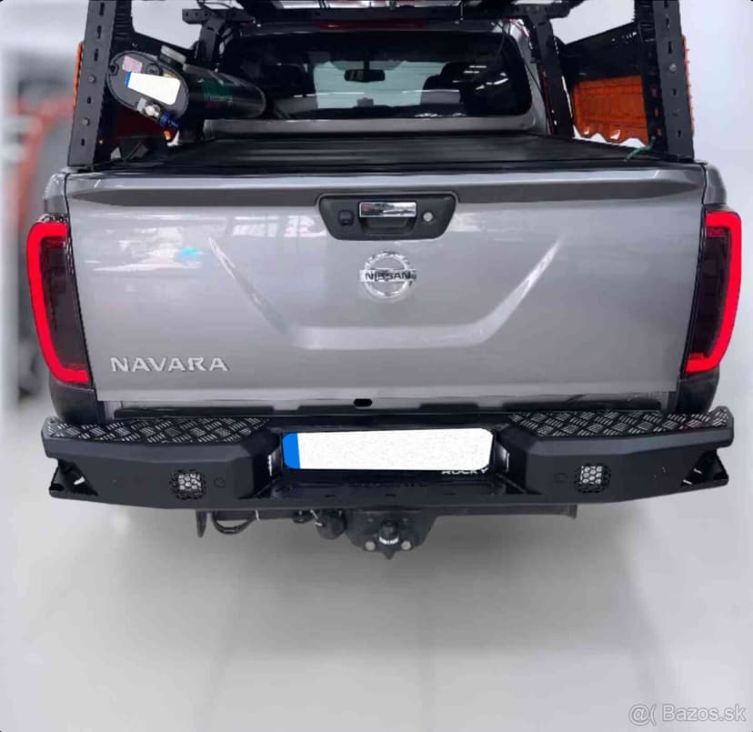 Zadný pevnostný náraznik Nissan Navara D40, D23 /NP300/