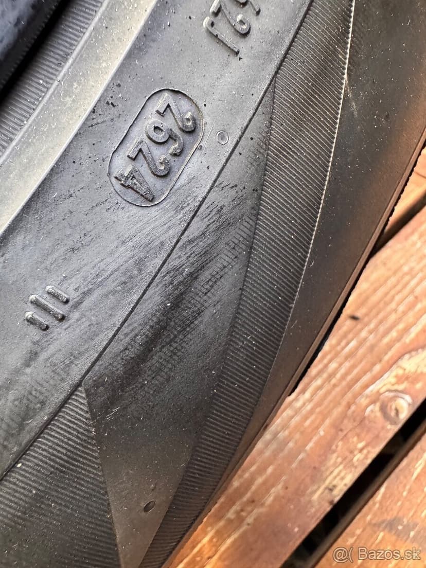 ORIG.LAND ROVER DEFENDER R20 255/60/20 NOVE 5KUSOV