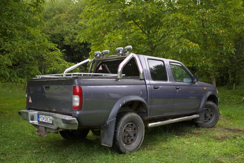 NISSAN NAVARA PICK UP  2,5 TDI  73 KW 4WD MT5