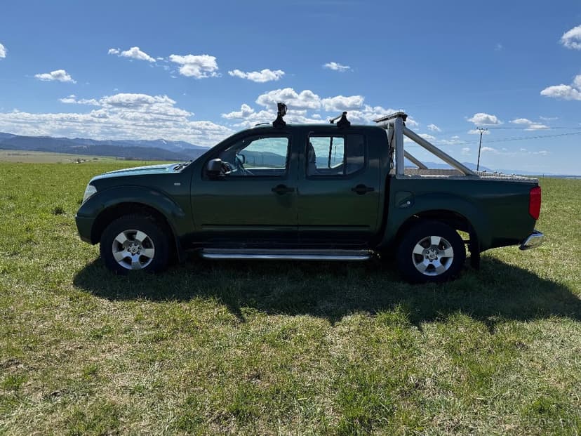 Nissan Navara 2.5 dCi 128kW 2006 vyvarené šasi