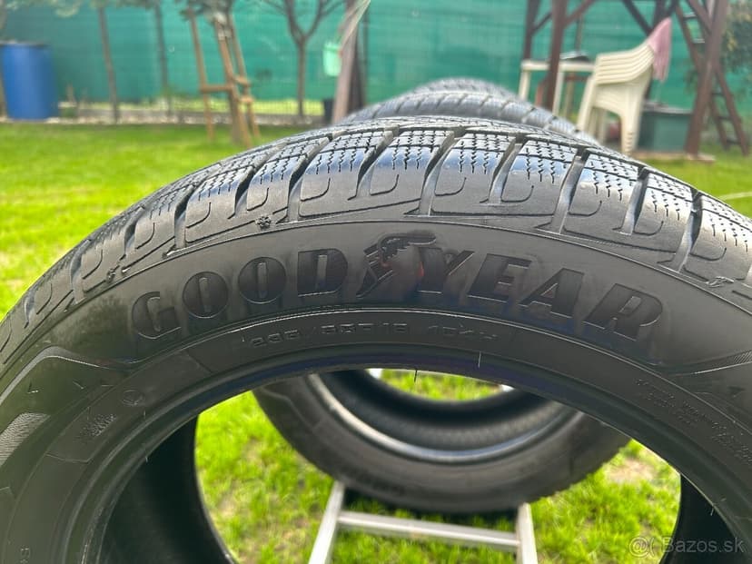 Goodyear Ultragrip Performance + SUV 235/55 R18 104H