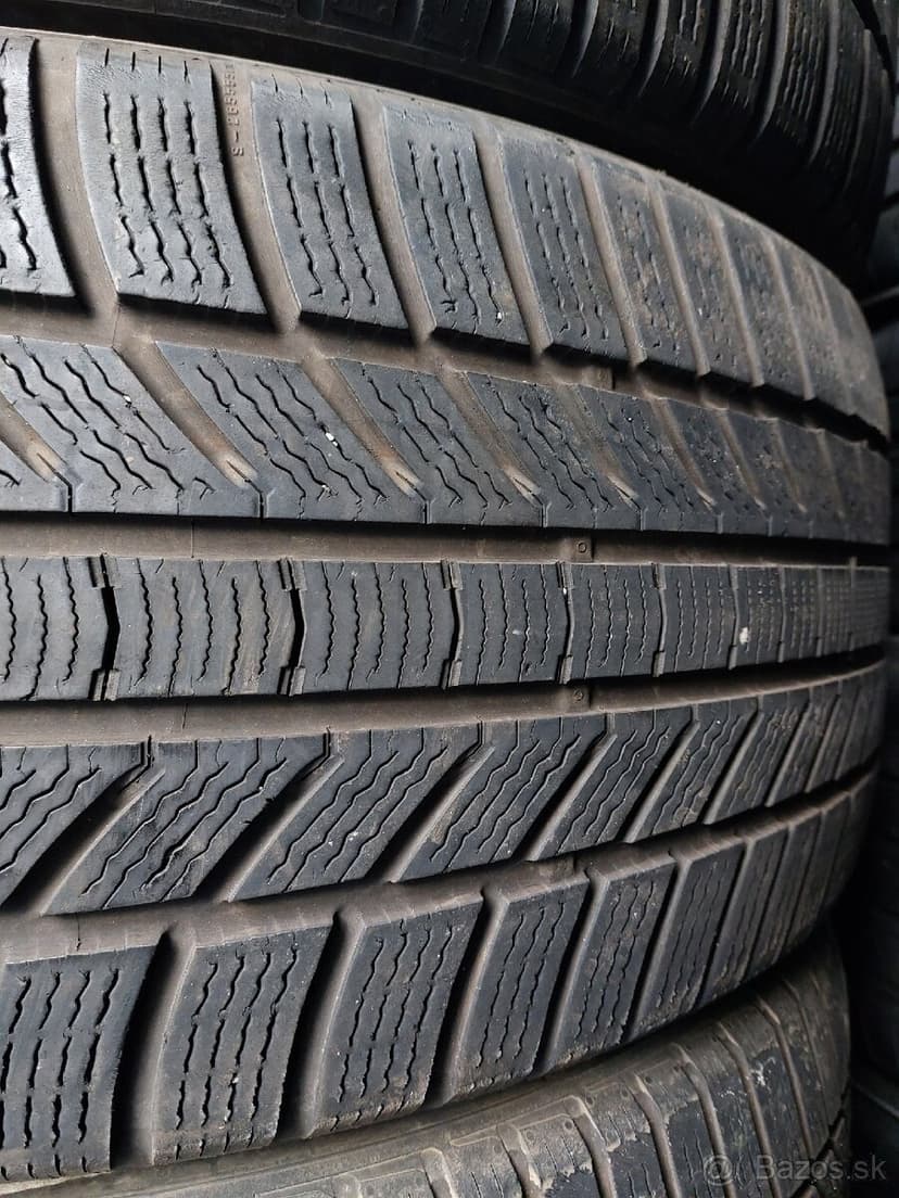 275/45R21 Continental 2022