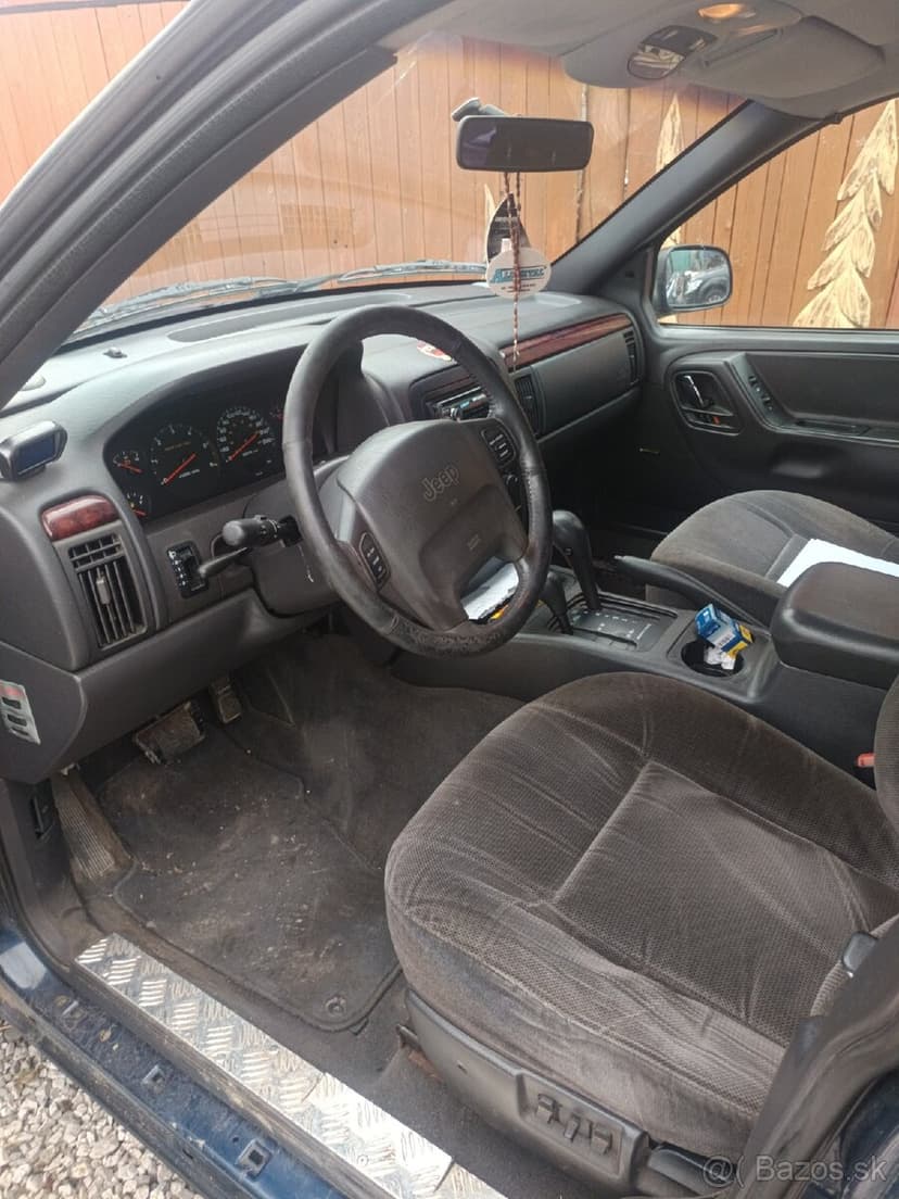 Jeep Grand Cherokee 3.1 TD rv 2000. Laredo (4x4)