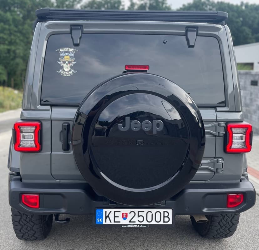 Jeep Wrangler UNLIMITED 2.0T 272k 8T Sahara Odpočet DPH