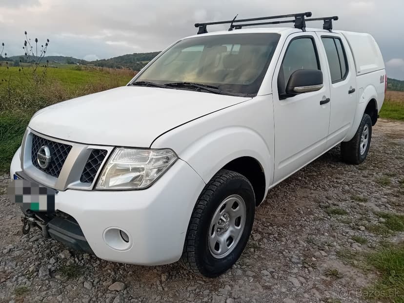 Predám Nissan Navara 4x4 2,5 dci  2013 DPH, 140 kw naj 16