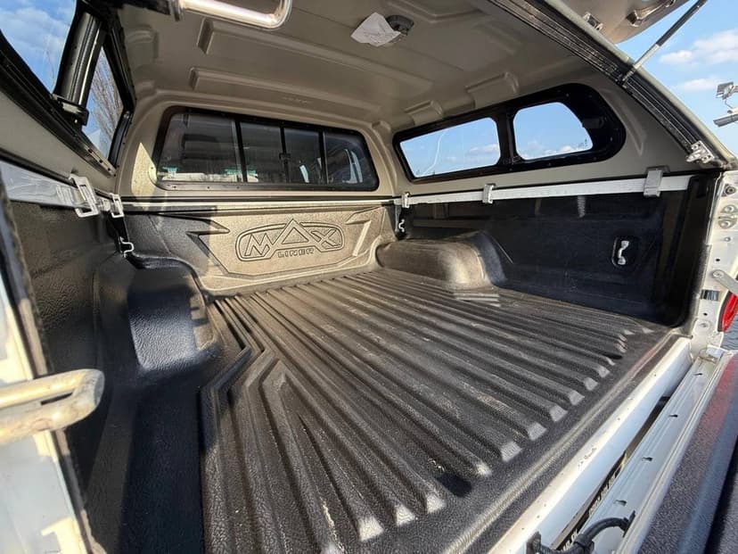 Toyota Hilux DC 2.4 I D-4D HARDTOP ACTIVE 4x4 110kw M6 4d.