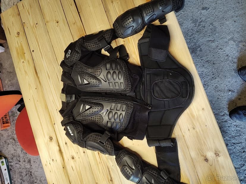 Motocross, enduro, fox, koritnačka, okuliare, helma,