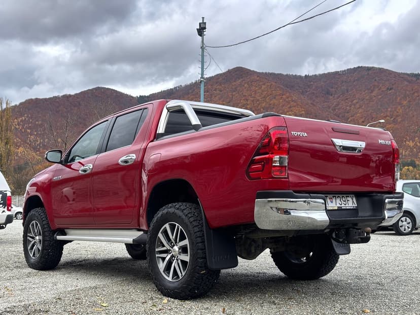 Toyota Hilux DC 2.4 D-4D Executive A/T – Offroad