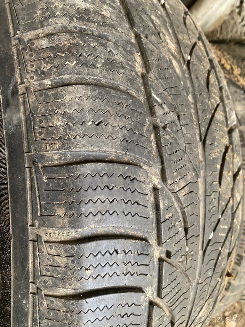 Predám zimné Pneu 255/55 r18