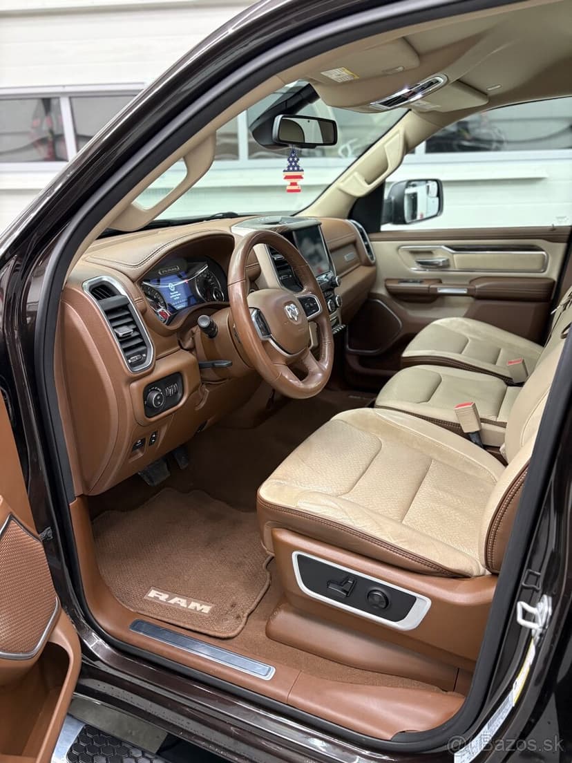 Dodge Ram 1500 Laramie